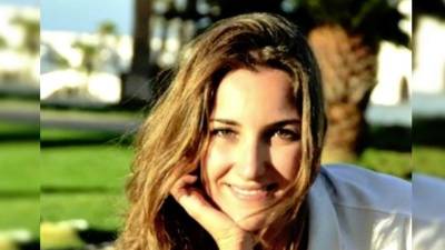 Laura Luelmo, una maestra de 26 años, acababa a mudarse a la ciudad de Huelva, España, para cumplir una suplencia. Apenas dos semanas después de iniciar su trabajo, su familia reportó su desaparición y tras varios días de búsqueda, las autoridades encontraron ayer su cuerpo sin vida y con signos de violencia en una zona boscosa.