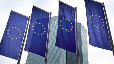 El BCE cobra tasas negativas para alentar la compra de deuda soberana.