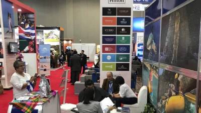 El Buró de Convenciones participando en una feria internacional en México donde promocionaron el país.