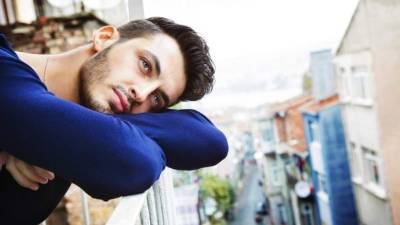 'Mi recomendación es que busques pareja sexual en mujeres fuera del círculo familiar', le aconseja la Doctora Corazón.