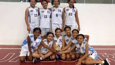 El equipo femenino de baloncesto Sub-12 de la escuela Gran Comisión representará al país en Costa Rica.