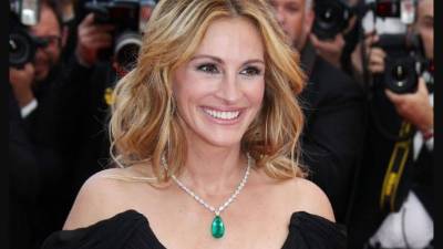 Roberts tenía apenas 23 años cuando apareció por primera vez en la portada de la edición 'Most Beautiful' en 1991.