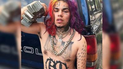 Tekashi 6ix9ine podría pasar su vida en prisión debido a los cargos que enfrenta.