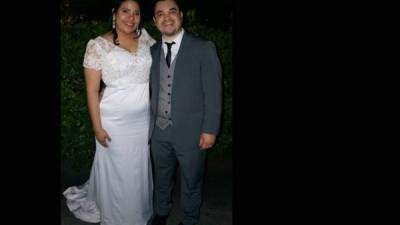 Los nuevos esposos Elizabeth Pastrana y Miguel Bardales.