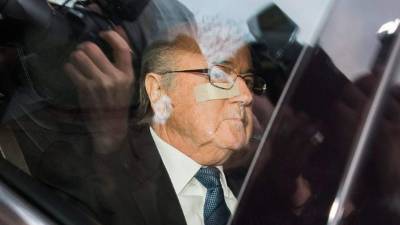 Blatter se reservó al salir de las instalaciones de la FIFA.