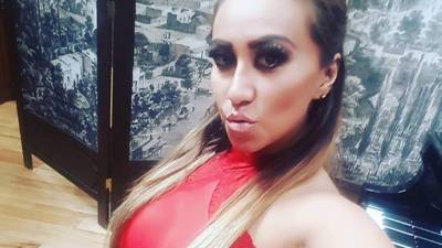 La modelo Katya Vega hizo una sesión de fotos en una de las salas más representativas del Palacio Presidencial.