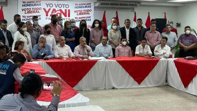 Conferencia de prensa del Partido Liberal en la capital para anunciar su respaldo a Libre en la dirección del nuevo Hemiciclo.