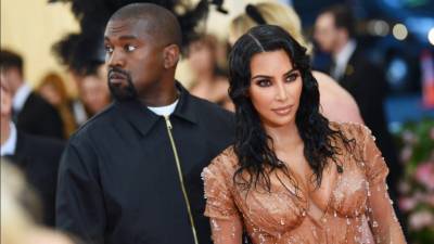 Kanye West y Kim Kardashian en una foto de archivo.