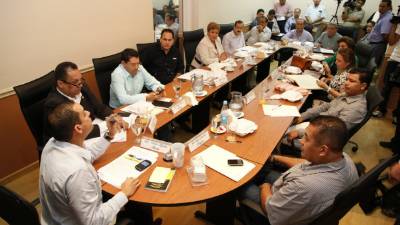 La sesión de Corporación duró alrededor de tres horas.