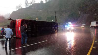 El bus quedó a un costado de la carretera CA-5.