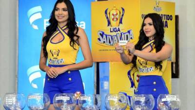 La bellas modelos fueron las que sacaron las bolas en el sorteo del calendario del Torneo Clausura 2020.