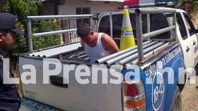 La Policía Nacional detuvo a algunos sospechosos en la colonia 19 de Junio.