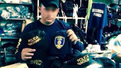 Entre las gorras de uso policial había gorros del Comando de Operaciones Especiales Cobras.
