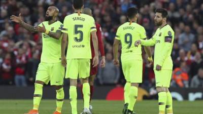 Tras la dura eliminación en Champions League, en el Barcelona vendrá una revolución con el tema de refuerzos y salidas para la proxima temporada. La prensa española ha revelado algunos de los jugadores que podrían llegar al cuadro catalán.