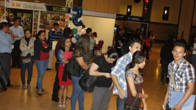 Masiva asistencia a feria del empleo que realiza hoy Altia Business Park en Expocentro.