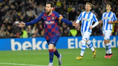 Lionel Messi celebrando su gol de penal contra la Real Sociedad. Foto AFP