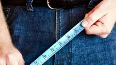 Según el demandante en la cirugía le habrían reducido su pene en 2.5 centímetros.