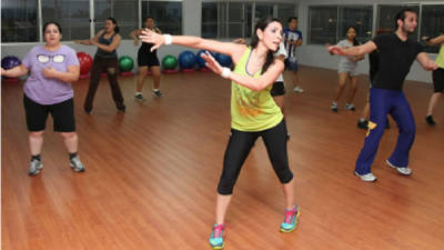 Bailar ayuda a controlar la presión arterial, el colesterol y el azúcar en la sangre.
