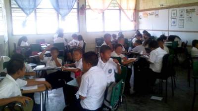Casos como la escuela del barrio Río Blanco, en el norte de San Pedro Sula, otras instituciones no cuentas con ventiladores para los menores.
