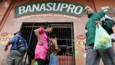 La tienda Banasupro ubicada en barrio Medina es una de las que tiene mayores ventas. Foto: Amílcar Izaguirre.