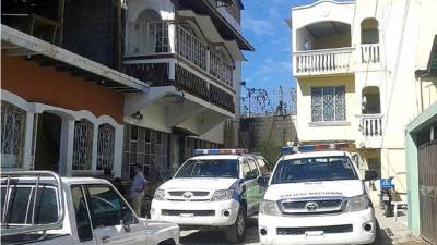 En estos apartamentos de la colonia 3 de Mayo residía la joven ultimada de varias puñaladas.