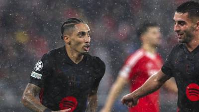 Raphinha fue el héroe al darle la victoria al Barcelona ante Benfica.