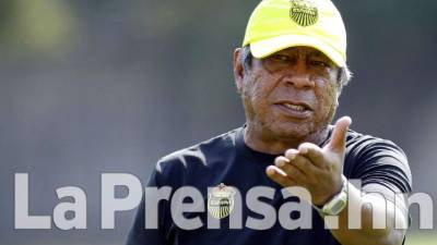 'Primitivo' Maradiaga durante el entrenamiento de este jueves del Real España. Foto Neptalí Romero