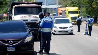 Los agentes de la Policía Preventiva y de la Dirección de Vialidad realizan operativos en los principales bulevares. Fotos: José Cantarero