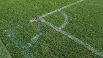 Así acortó el Malmö el campo para medirse al Real Madrid.