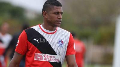 El delantero Carlos Costly ha dejado claro que si no logra ser campeón con el Olimpia se marcha.