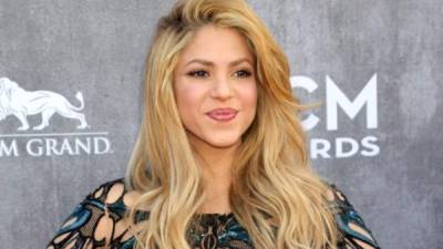 Shakira es embajadora de buena voluntad de Unicef y creadora de la Fundación Pies Descalzos, destinada a promover la educación pública para todos en Colombia.