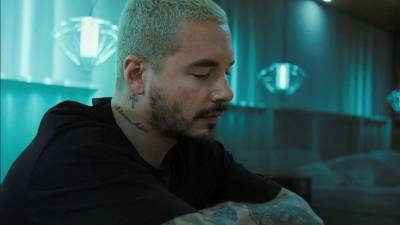 J Balvin ha expresado su tristeza por el estado de salud de su madre, quien se encuentra en cuidados intensivos por covid-19.