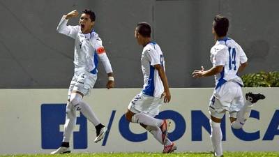 La celebración de Allan Rivera en el primer gol de Honduras contra Guatemala.