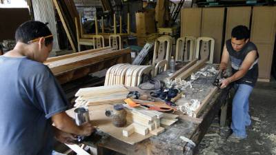 Uno de los negocios que enfrenta serios problemas por falta de financiamiento es la ebanistería.