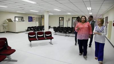 Una empresa coreana se encargó de las reparaciones y remodelaciones de las salas de atención del centro hospitalario de La Ceiba.