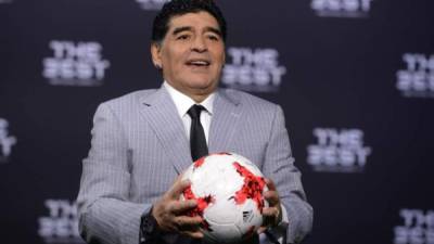 Diego Maradona es considerado uno de los mejores futbolistas de la historia.