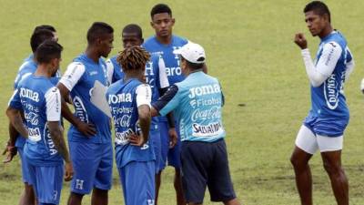 La Selección de Honduras encabezada por Jorge Luis Pinto se enfrentan este martes a EUA en duelo clave para ir al Mundial de Rusia 2018. El estratega hará varios cambios con respecto al 11 titular de la victoria ante Trinidad y Tobago.