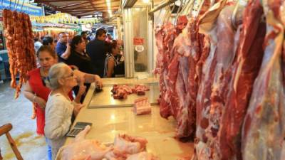 La carne de res mantiene sus precios en los mercados sampedranos, mas no en los monitoreos.