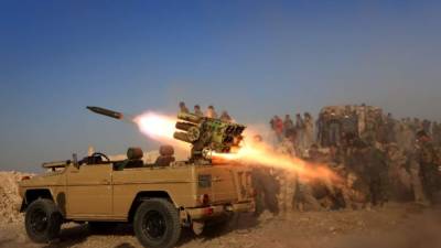 Fuerzas peshmergas en la aldea Sheikh Ali cerca de Bashiqa, a unos 25 kilómetros al norte de Mosul. Foto: AFP/Safin Hamed