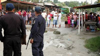 A la escena llegaron muchos allegados a Celio Alexander Núñez Montoya.