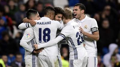 El Real Madrid se clasificó a los octavos de final de la Copa del Rey tras golear 6-1 a la Cultural Leonesa, con triplete del hispano-dominicano Mariano Díaz y un tanto del hijo del técnico Zinedine Zidane, Enzo, en la vuelta de los dieciseisavos de final de la competición. Foto AFP