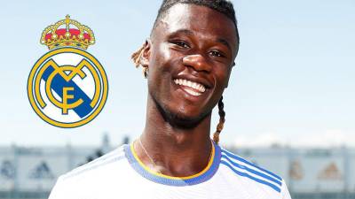 La felicidad es evidente en Camavinga tras unirse al conjunto madridista. Foto Twitter Real Madrid.