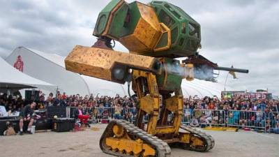 La empresa estadounidense Megabot ha desarrollado el modelo 'Mark II' con el que ha desafiado a su competidor japonés.