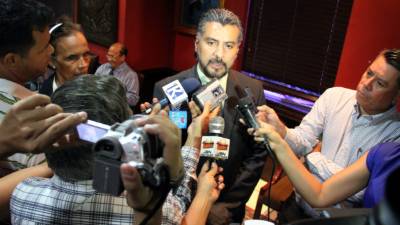 El alcalde Juan Carlos Zúniga dice que se suspendió la sesión de ayer porque falleció la madre de uno de los regidores.