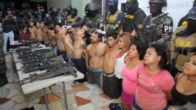 Dieciocho pandilleros fueron detenidos en la colonia La Planeta de La Lima, Cortés, zona norte de Honduras.