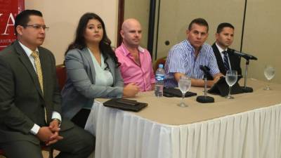 Erick Spears, Blanca Mejía y Pedro Barquero en reunión en la CCIC. Foto: Amílcar Izaguirre