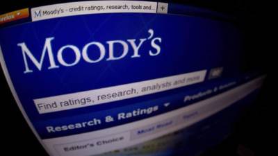 Moody´s forma parte de las 'tres grandes' calificadoras de riesgo junto comn Standard & Poor's y Fitch Ratings.