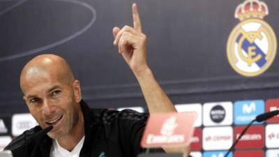 Zinedine Zidane durante la rueda de prensa ofrecida este viernes. Foto EFE
