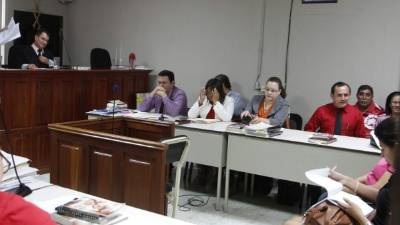 El juicio contra los exdirectivos del organismo rector del fútbol hondureño en la regional del norte se ventila en la sala 5 del Tribunal de Sentencia de San Pedro Sula.
