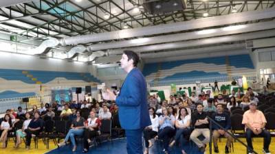 Temática. Fernando Santos explicó sobre la importancia de la protección de datos. Foto: Gilberto Sierra